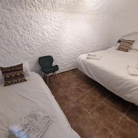 Cuevas Barrio Santas *